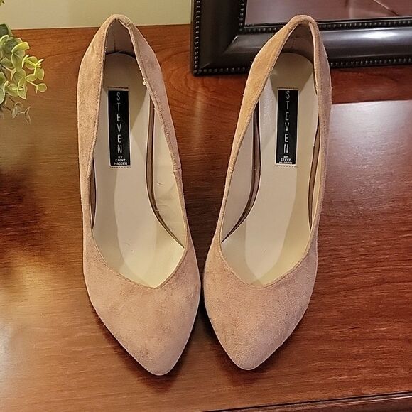 Steven taupe suede pumps 9.5 - Picture 3 of 8